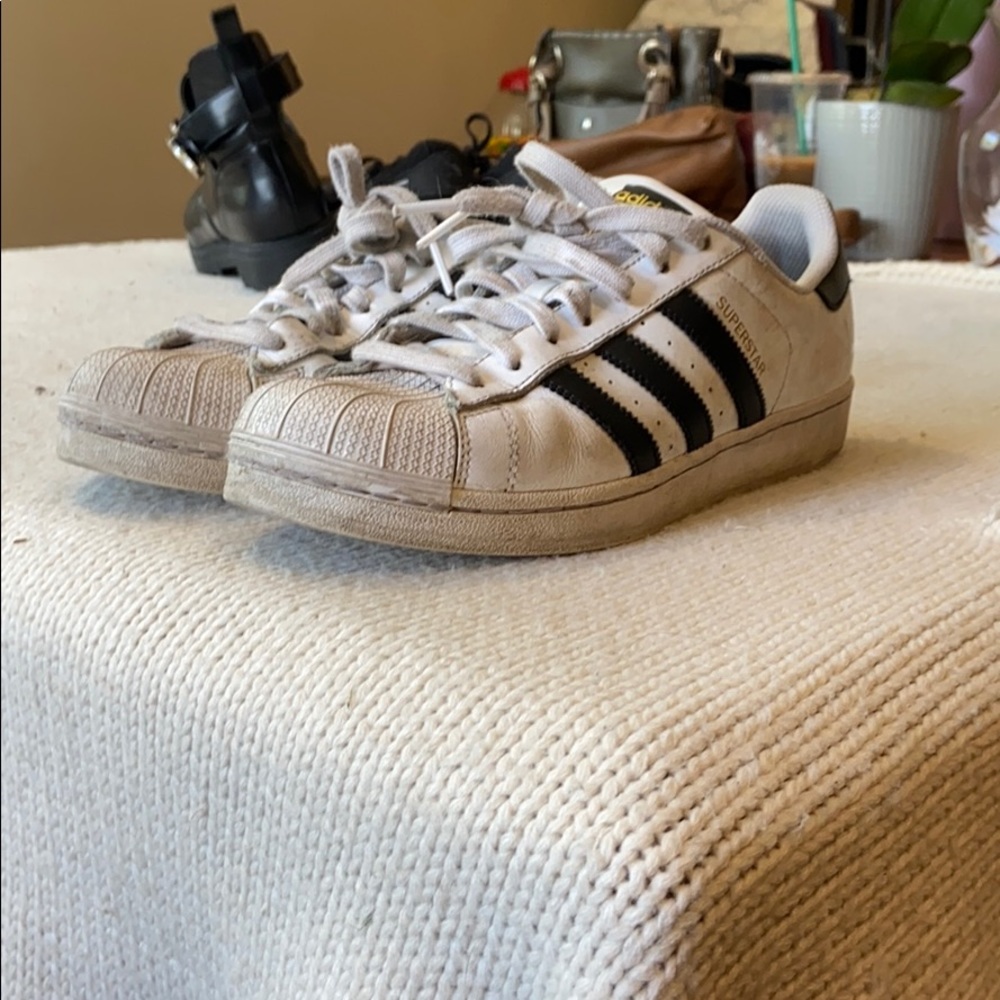 Adidas- superstar